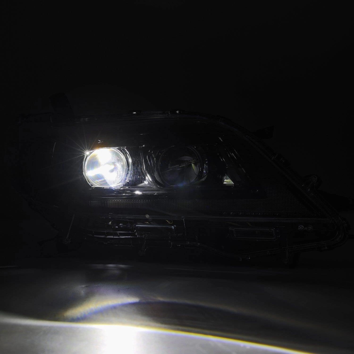 11-20 Toyota Sienna LUXX-Series Projector Headlights Alpha-Black