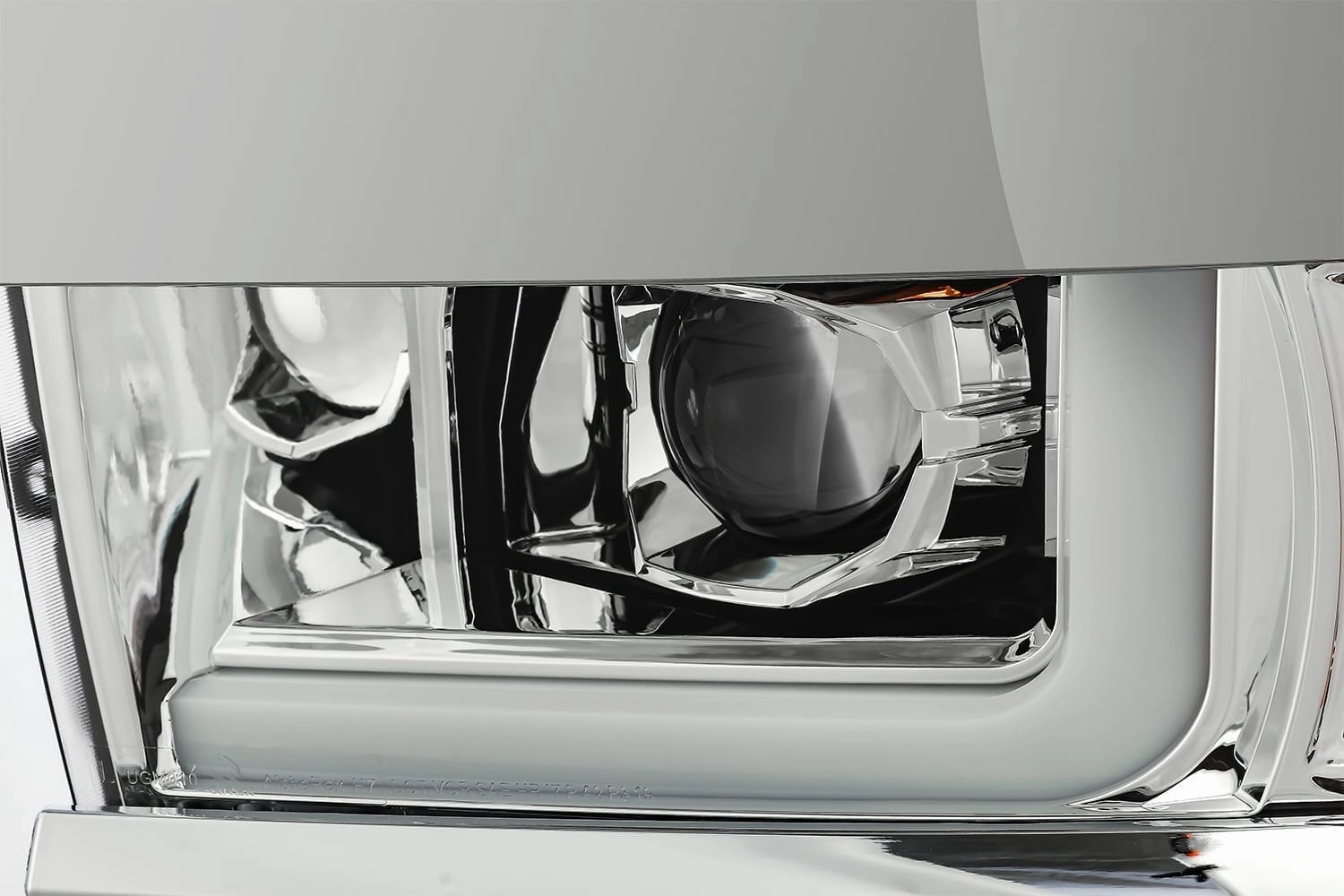 15-19 Chevrolet Silverado 2500HD/3500HD PRO-Series Halogen Projector Headlights Chrome