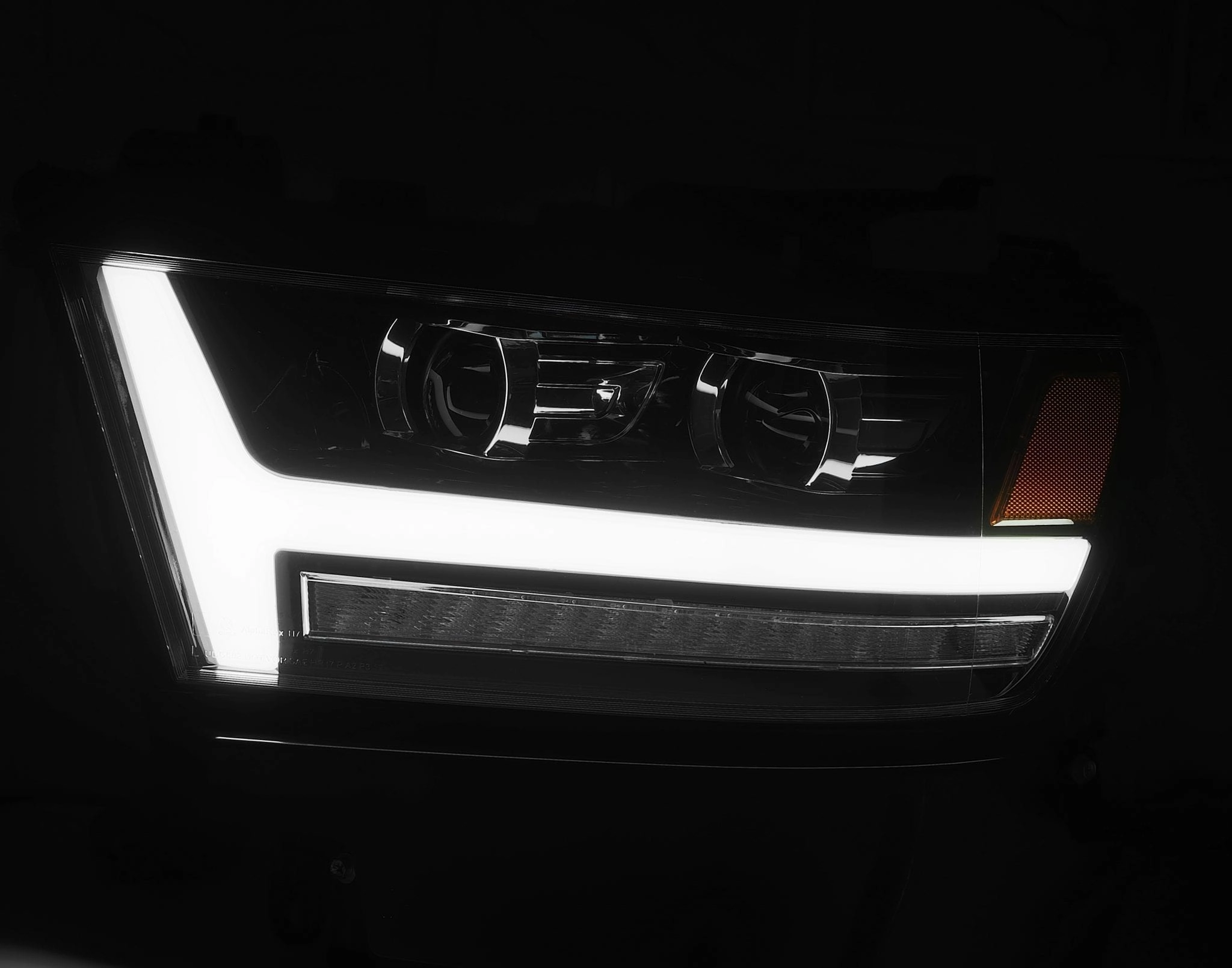 19-24 Ram 1500 LUXX-Series LED Projector Headlights Black