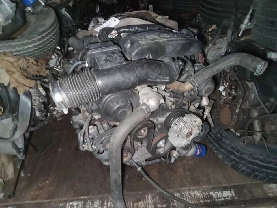 2001 2002 2003 2004 TOYOTA SEQUOIA ENGINE MOTOR ASSEMBLY 4.7L V8 2UZFE