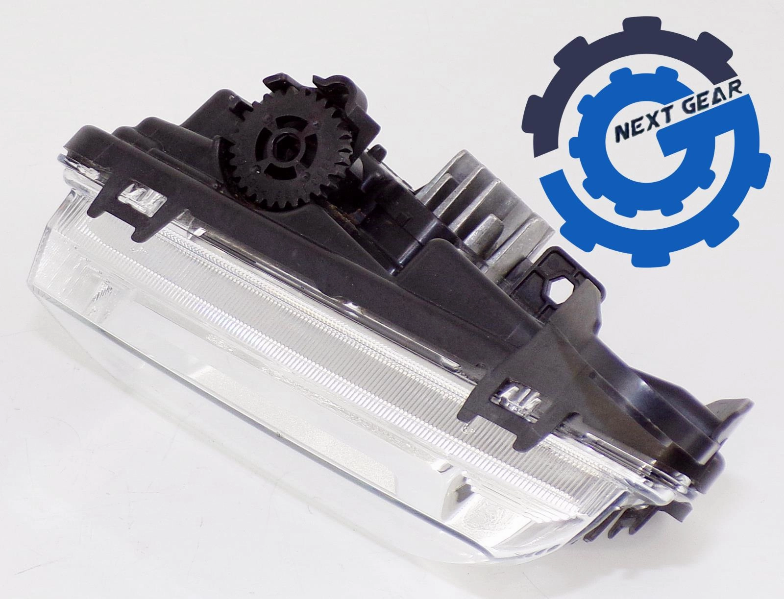 8409652 New OEM GM Right LED Fog light Assembly for 2019-2021 Chevy Silverado