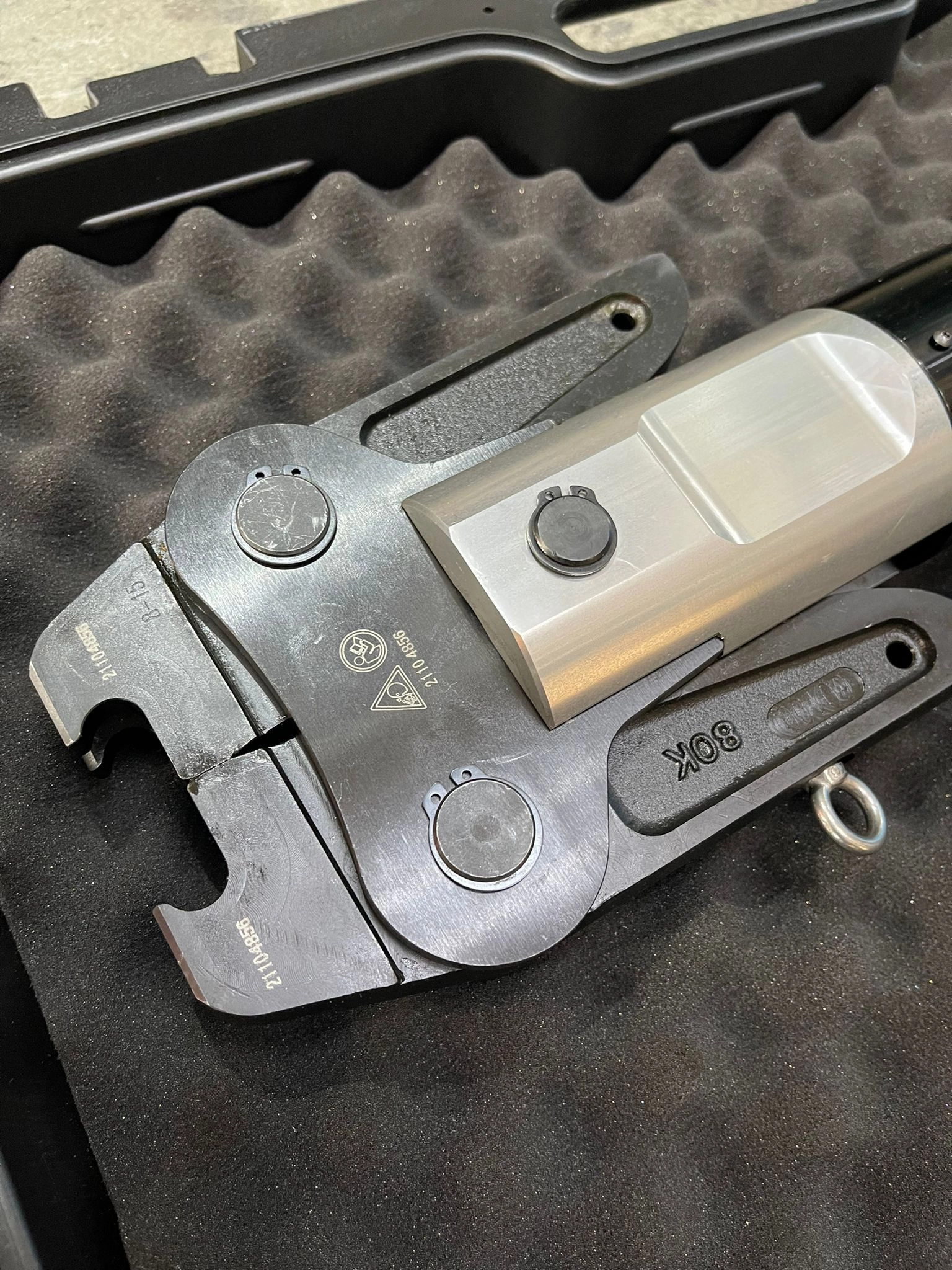 Aiko Battery Ss Pipe Clamp Tool (2-1/2"-4")  | Model : ED-60100