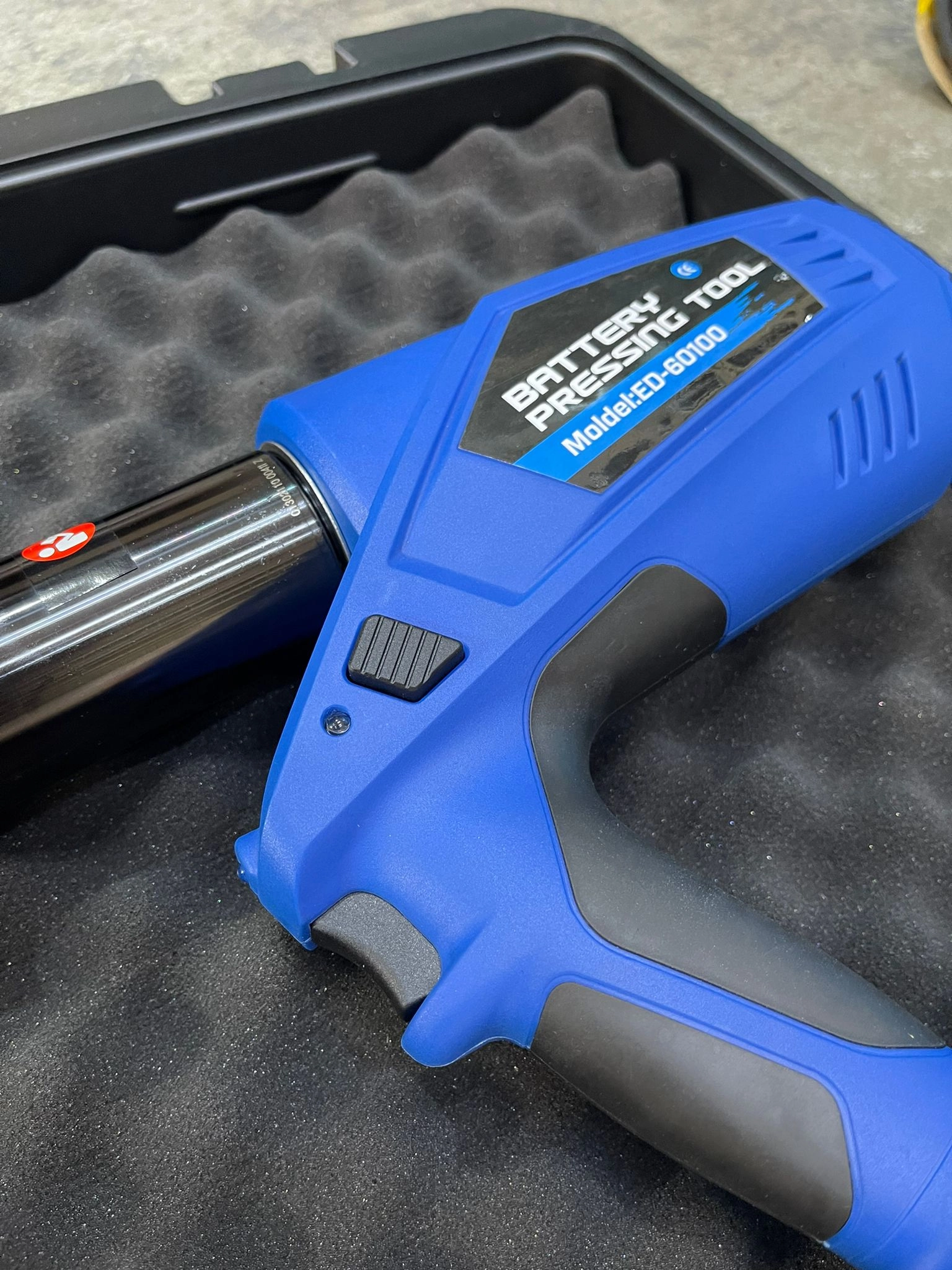 Aiko Battery Ss Pipe Clamp Tool (2-1/2"-4")  | Model : ED-60100