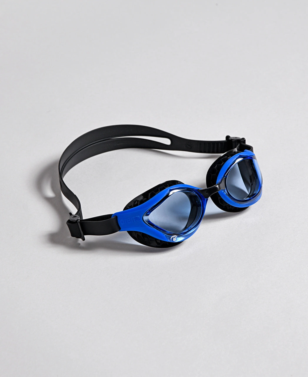arena Air-Bold Swipe Swim Goggle