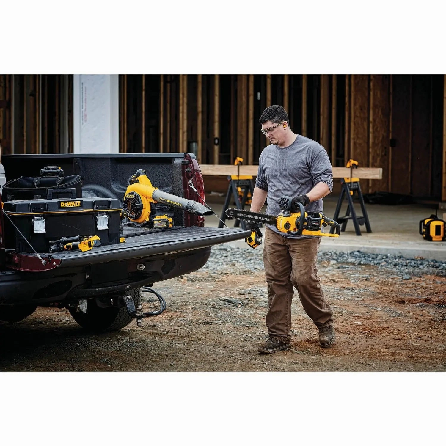 DEWALT DCCS670X1-FLEXVOLT 60V MAX* Brushless Chainsaw, 3.0Ah Battery