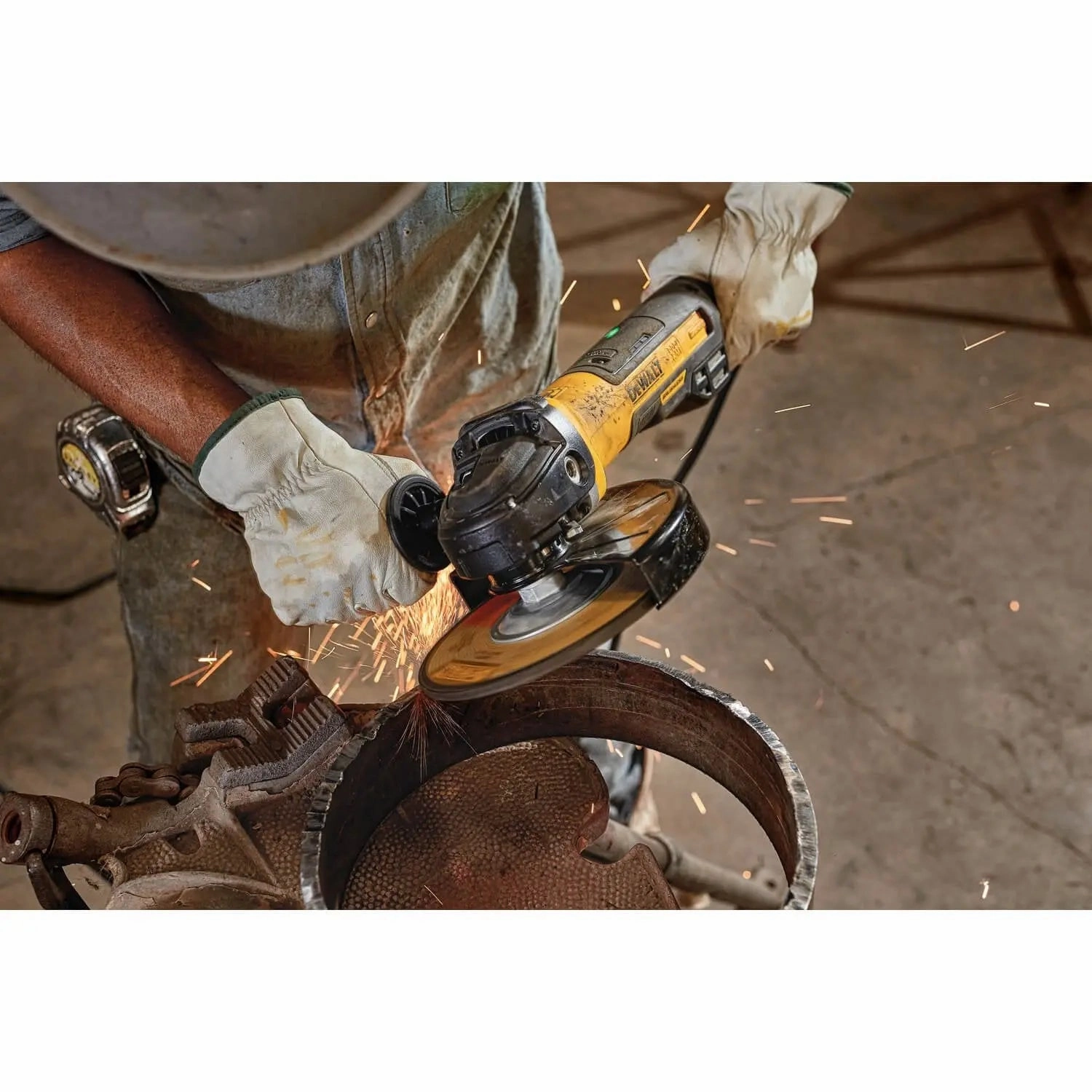 DEWALT DWE43840CN-Angle Grinder, Rat Tail, 7-Inch, 13-Amp