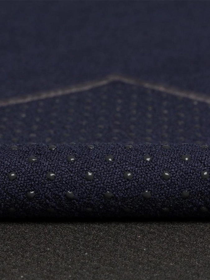 Manduka Yogitoes Yoga Mat Long Towels 79''