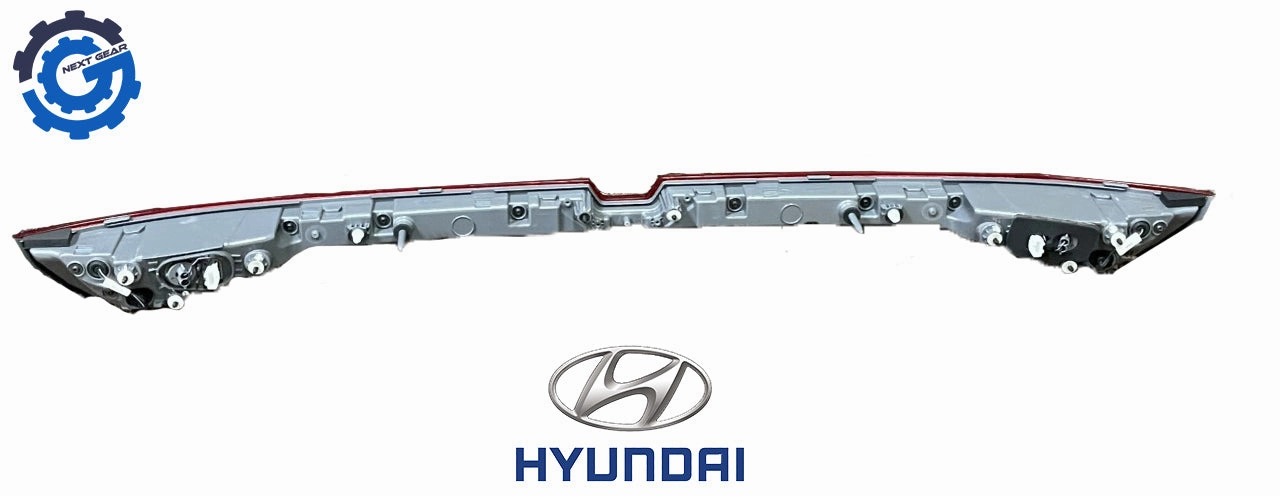 New OEM Hyundai Center HALOGEN Taillight 2021 22 Hyundai Elantra SEL 92409-AB000