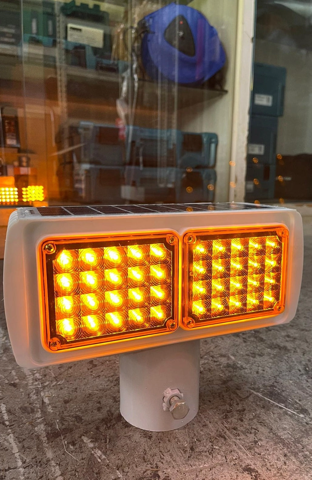 Solar Led Warning Light (Yellow) For Construction Site Use | Model : RL-YM-WL-SQ