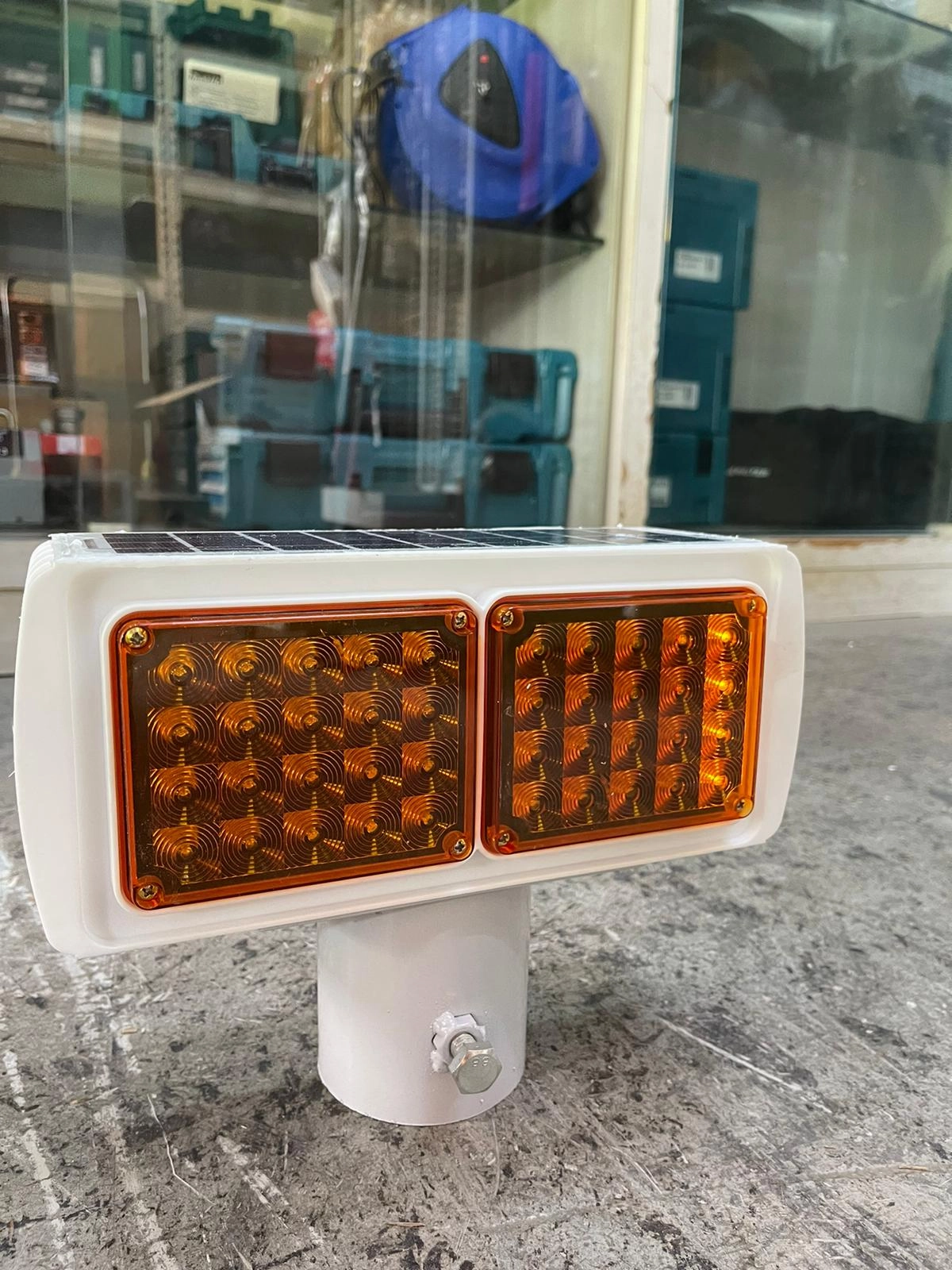 Solar Led Warning Light (Yellow) For Construction Site Use | Model : RL-YM-WL-SQ